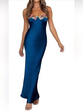 Realtix Sexy Satin Spaghetti Strap Floral Embroidered Maxi Dress Backless Midi